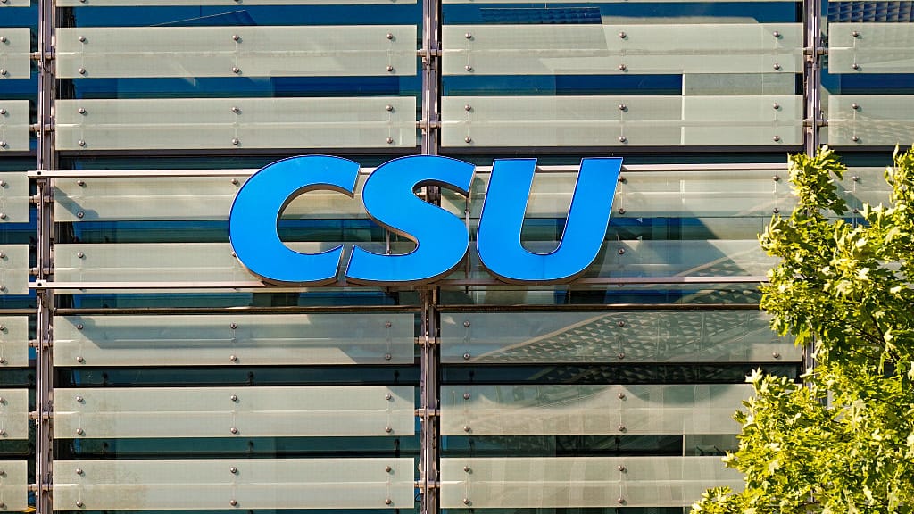 Polit-Zündstoff in Deutschland: CSU bringt AfD-Teilverbot ins Spiel - news - exxpress Nachrichten