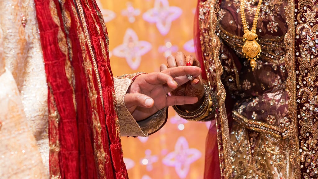 Hochzeit in Pakistan sollte drei Wochen Unterricht ersetzen: Richter zieht Grenze - news - exxpress Nachrichten