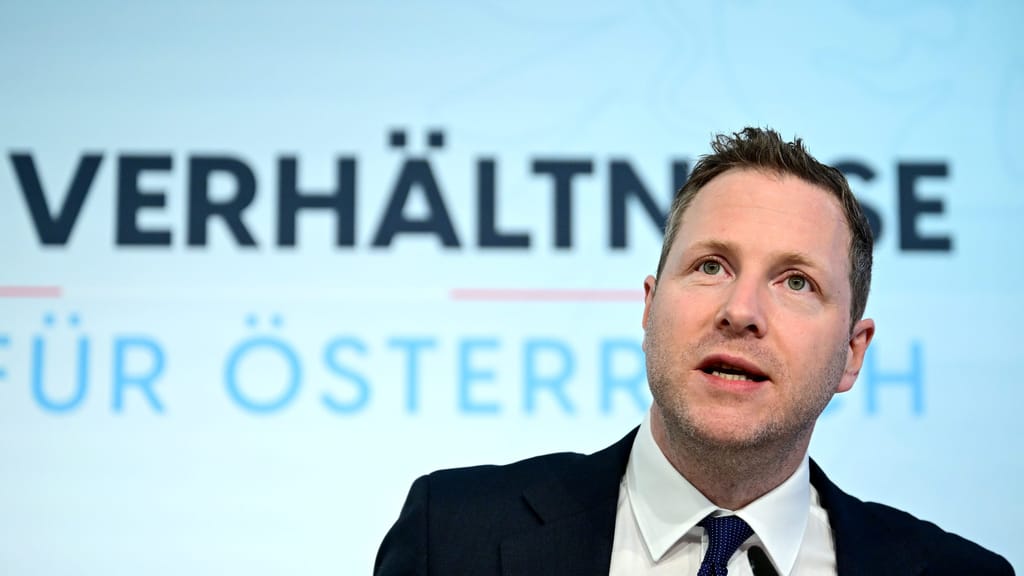 FPÖ nach Dengler-Rauswurf: „NEOS schaffen freie Meinungsäußerung ab!“ - politik - exxpress Nachrichten