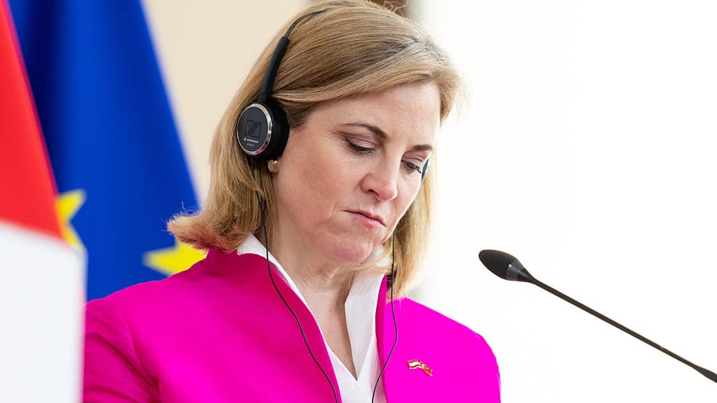 NEOS-Beben: Nächster Promi kehrt den Pinken den Rücken - news - exxpress Nachrichten