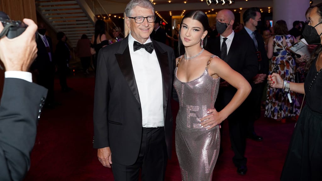 Betrugsvorwurf gegen Bill-Gates-Tochter: App soll Provisionen abkassiert haben - news - exxpress Nachrichten