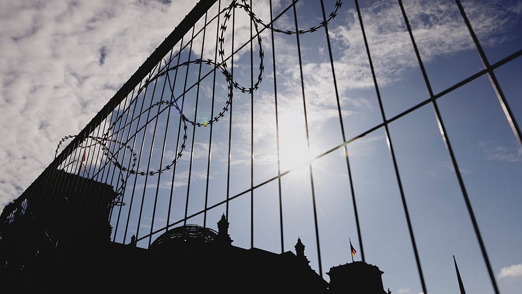 Jeder zweite Deutsche will die Grenzen für Flüchtlinge komplett dichtmachen - news - exxpress Nachrichten