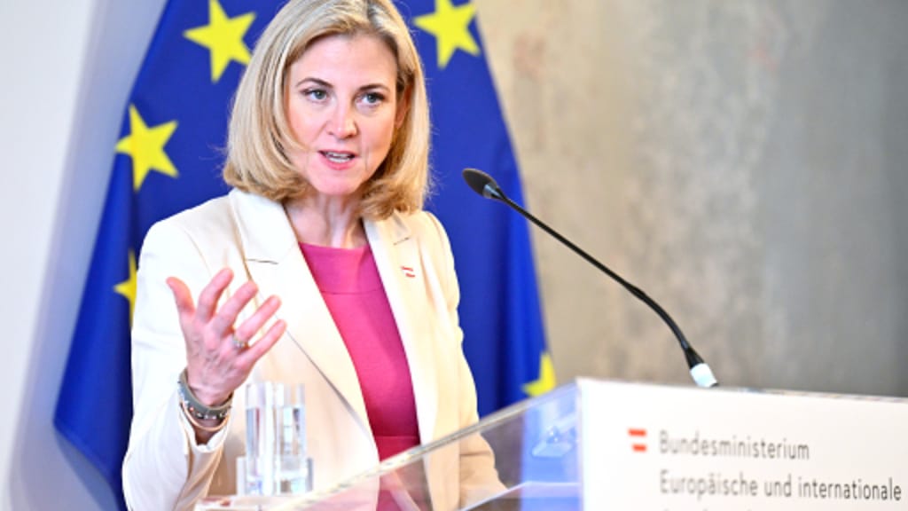 Kanada zur EU? Meinl-Reisinger mit schrägem Posting - politik - exxpress Nachrichten