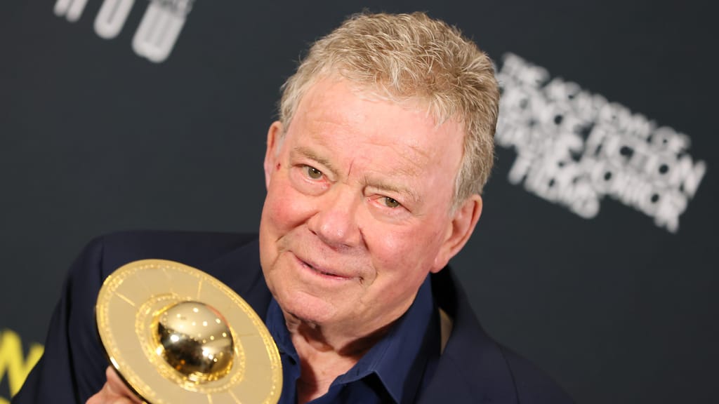 „Star Trek“-Star William Shatner feiert mit 95 sein Heavy Metal Debüt - lifestyle - exxpress Nachrichten