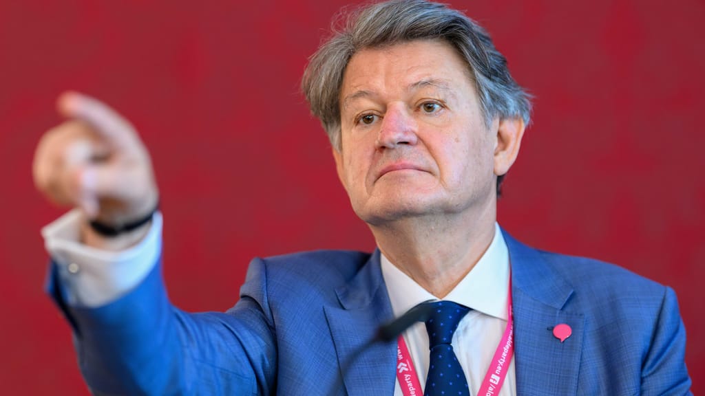 „Dengler ist keine Vaterfigur“: Brandstätters Breitseite nach Rauswurf - politik - exxpress Nachrichten