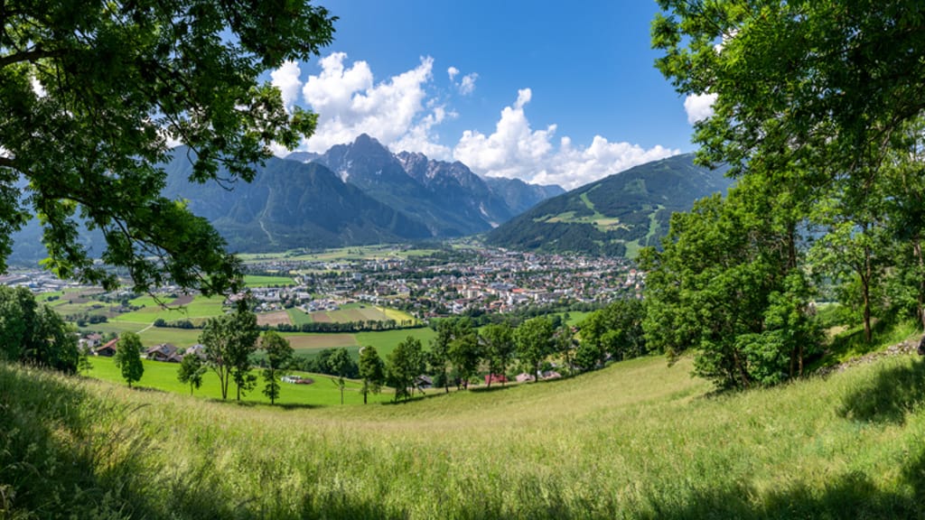 Verirrt beim Wandern: 74-Jährige übersteht eisige Nacht in den Bergen - news - exxpress Nachrichten