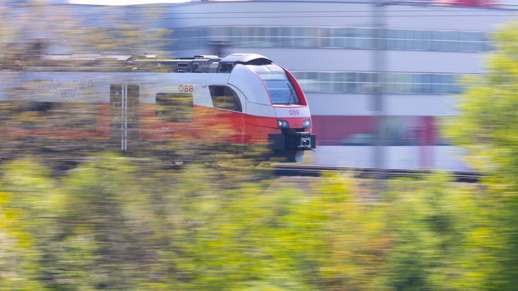 Lebensgefährlicher Leichtsinn: Trainsurfer legen Koralmbahn stundenlang lahm - news - exxpress Nachrichten