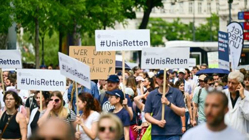 Mehr Ausländer als Österreicher an den Unis – was sagt die Politik dazu? - politik - exxpress Nachrichten