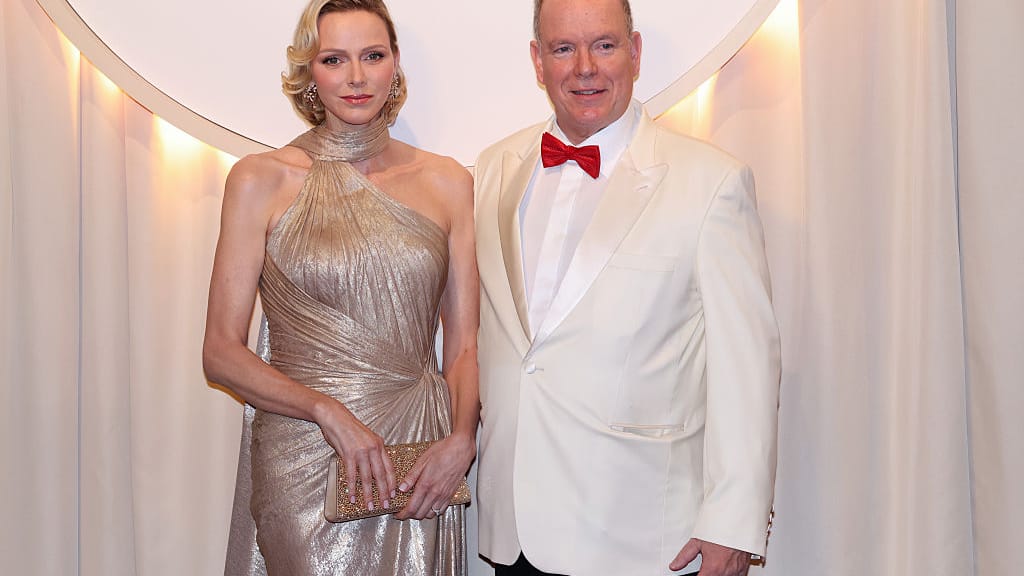 Hollywood-Glamour in Monaco: Fürstin Charlène begeistert mit fürstlichem Auftritt - lifestyle - exxpress Nachrichten