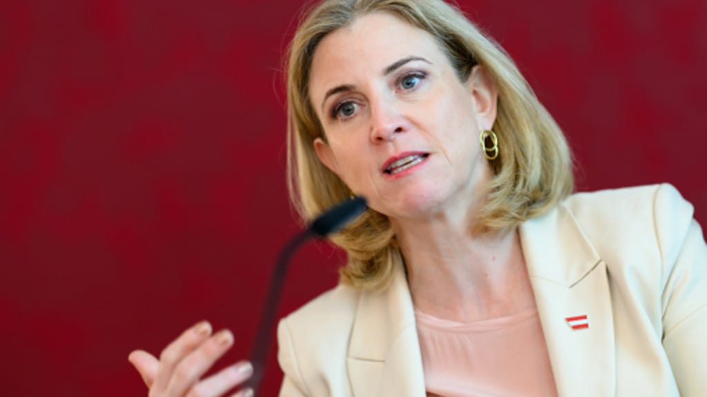 Droht die NEOS-Abspaltung? - politik - exxpress Nachrichten
