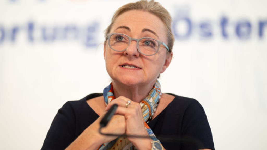 FPÖ warnt vor digitalem Euro: Kolm sieht „Einfallstor für Überwachung“ - politik - exxpress Nachrichten