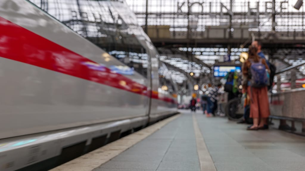 Deutsche Bahn verbietet Alkohol an allen Bahnhöfen - news - exxpress Nachrichten