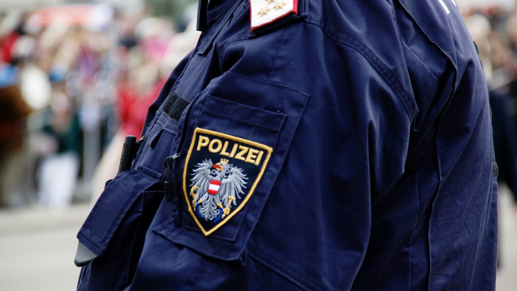 Perfider Polizistentrick: Serbischer „Beamter“ endlich geschnappt - news - exxpress Nachrichten