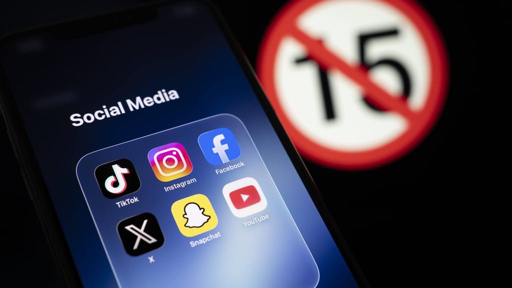 Frankreich macht ernst: Social Media für Unter-15-Jährige künftig verboten - politik - exxpress Nachrichten