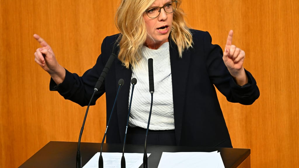 Gewesslers Personalpolitik: Mehrere Ex-Kabinettsmitarbeiter befördert - politik - exxpress Nachrichten
