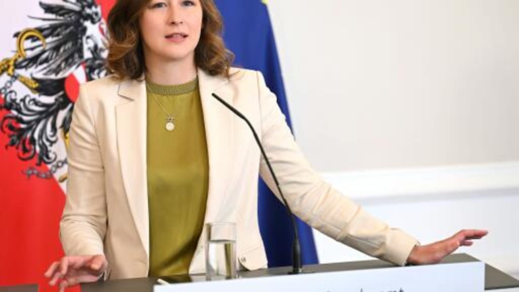 EU-Apparat zu groß? Ministerin Bauer fordert weniger Kommissare - politik - exxpress Nachrichten