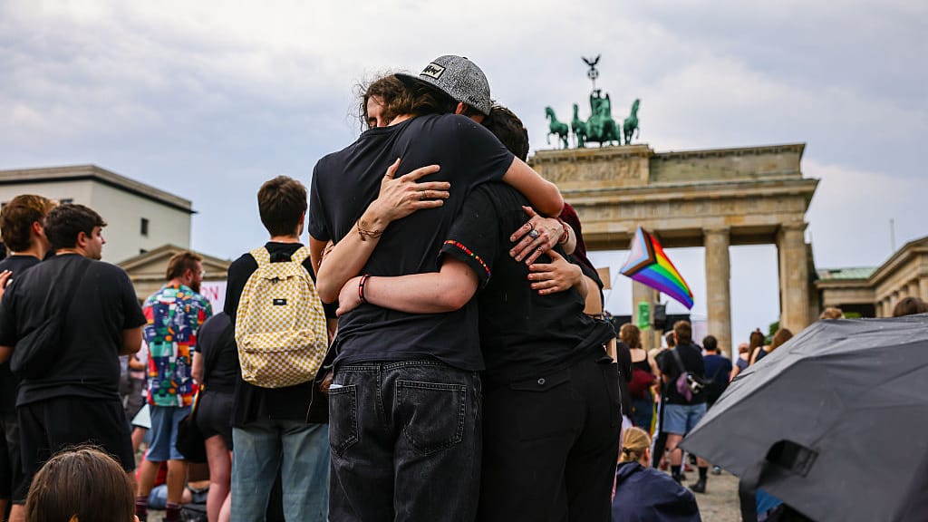 Wienerin nach Amokfahrt: „Wir sind in Todesangst aus dem Park geflüchtet“ - news - exxpress Nachrichten