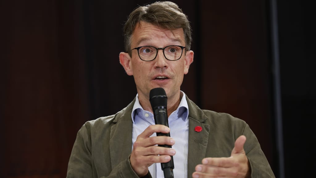 „Verzichte aufs Mandat!" Grazer Parteichef wirft hin, nächster Knall bei NEOS - politik - exxpress Nachrichten