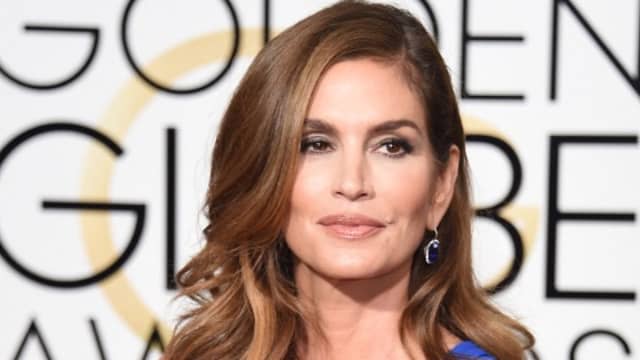 WOW! Cindy Crawford posiert unten ohne für die Vogue
