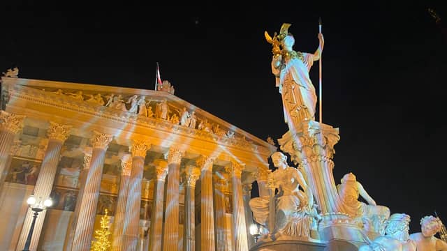 FPÖ startet mit 32 Prozent ins Wahljahr – jetzt Großalarm bei SPÖ und ÖVP!