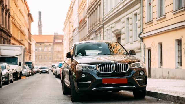 Wien folgt Paris? Grüne wollen ebenfalls höhere SUV-Parkgebühren