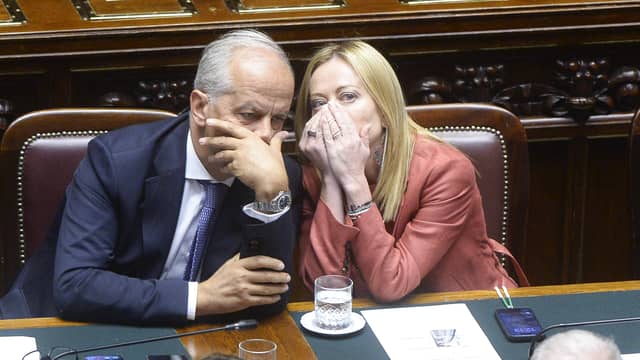 Nächste Baustelle für Meloni: Innenminister wegen angeblicher Affäre in der Kritik