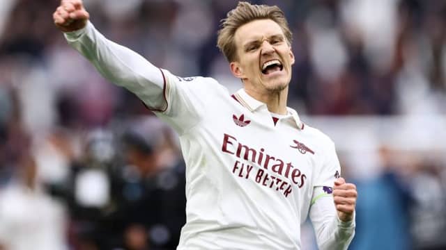 Pure Ekstase in London: Arsenal ist nach 22 Jahren wieder englischer Meister!