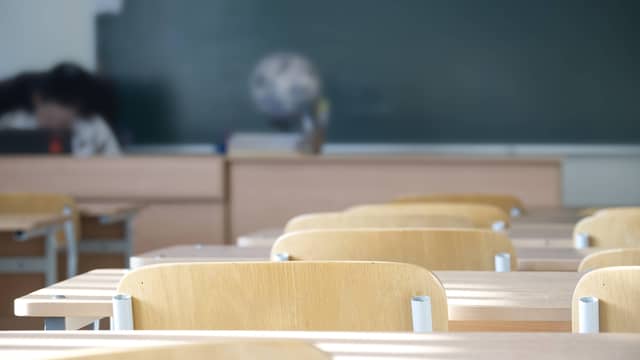 Schwerkrankes Mädchen kämpft um Schulaufstieg: FPÖ warnt vor „kalter Bürokratie“