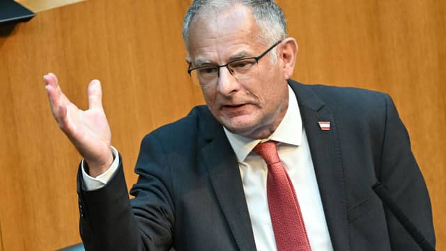 Versprochen, gebrochen: Marterbauers Budget kassiert ab – statt zu sparen