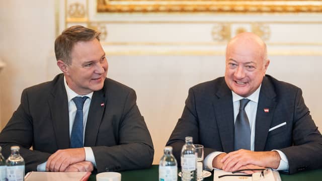 Erst zur WM, dann 55 Tage Pause: Politik sendet fatales Signal - politik - exxpress Nachrichten