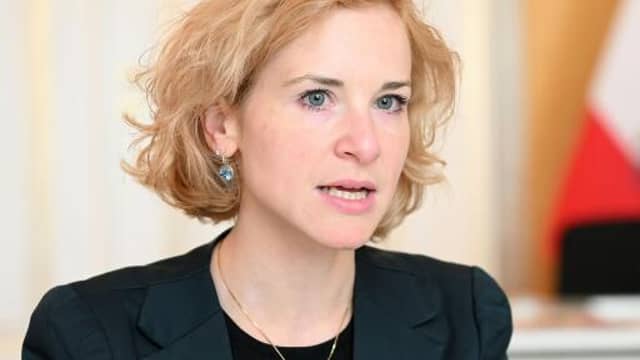 Uni-Reform: Holzleitner streicht Parallelstudien — was das für Studenten in Österreich bedeutet