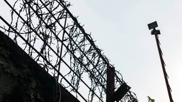Haft in der Heimat: Regierung will Gefängnisse um 300 Insassen pro Jahr entlasten