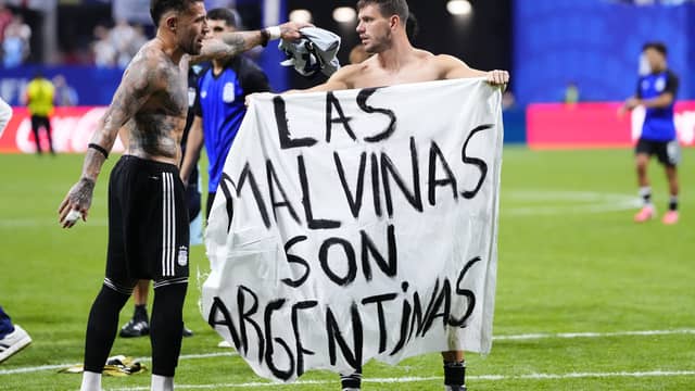 Droht jetzt Ärger? Argentinier feiern mit "Las Malvinas"-Transparent