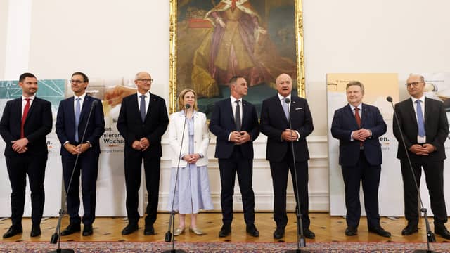 Klare Umfrage: 72 Prozent tippen auf ein vorzeitiges Ende der Regierung - politik - exxpress Nachrichten