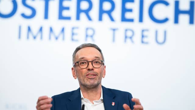 Kickl dominiert Kanzlerfrage- Babler nur bei 10 Prozent