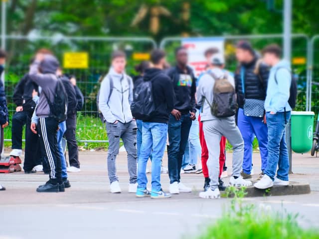„Talahons" terrorisieren Jesolo: Bürgermeister fordert „Weg mit dem Abschaum!"