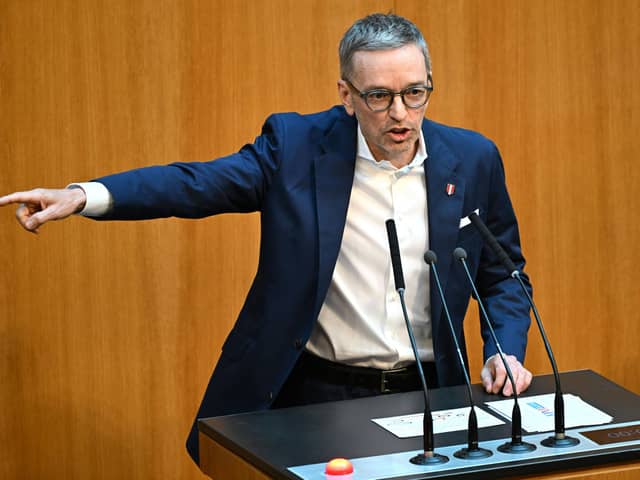 Umfrage-Knall: FPÖ auf Rekordkurs – Bablers SPÖ stürzt weiter ab