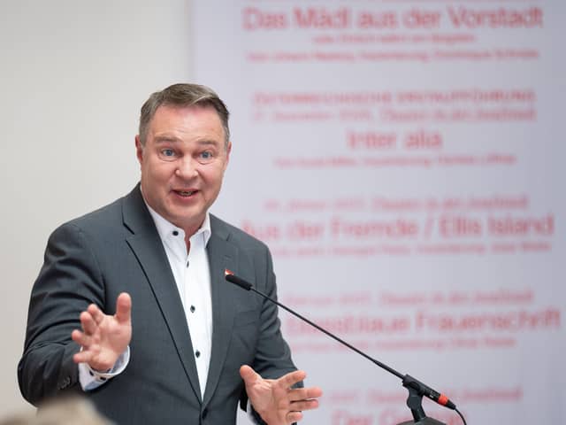 Babler fehlt bei ORF-Debatte – FPÖ: „Vielleicht putzt er seinen Sessel“