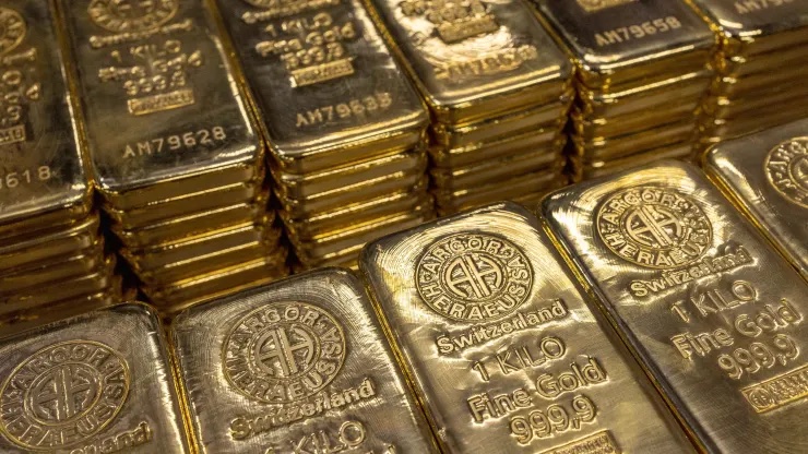 2225-Dollar-pro-Feinunze-Goldpreis-steigt-auf-Rekordstand