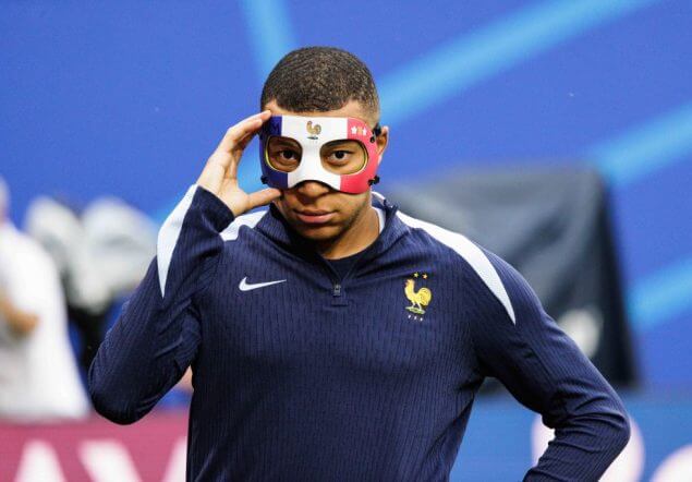 Mbappe Maske - Figure 3