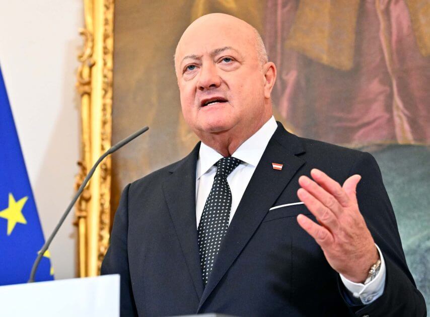 -Bedrohung-f-r-globale-Sicherheit-Stocker-zu-Angriff-im-Iran