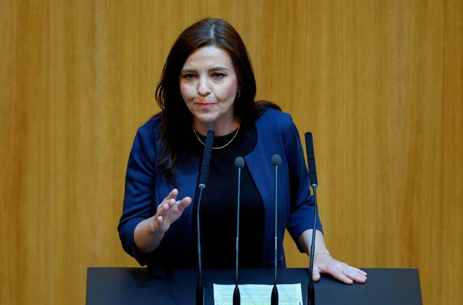 Kopftuchverbot-Gr-ne-sieht-Gefahr-durch-christliche-Fundamentalisten