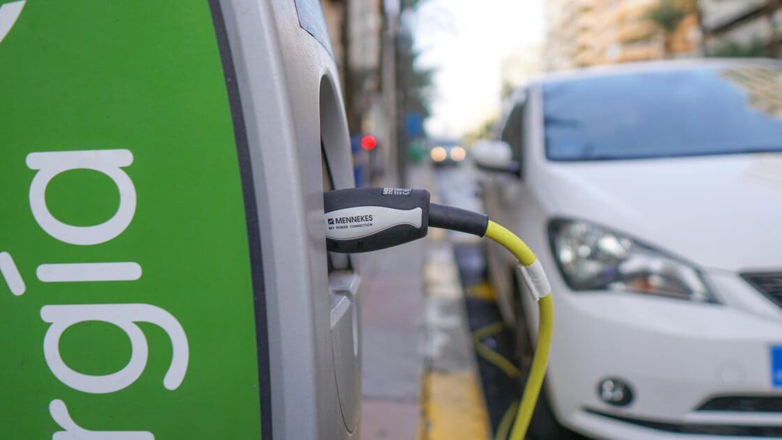 Wirtschaftsfachleute-sind-sicher-Europa-ist-f-r-das-E-Auto-nicht-bereit