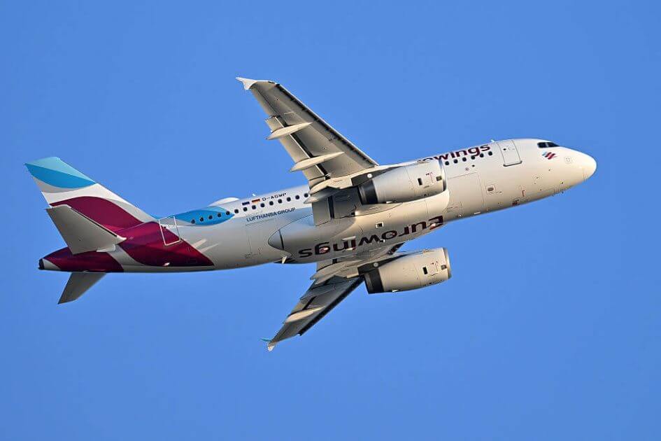 Trag-die-w-hrend-Flug-Passagier-verstirbt-an-Bord