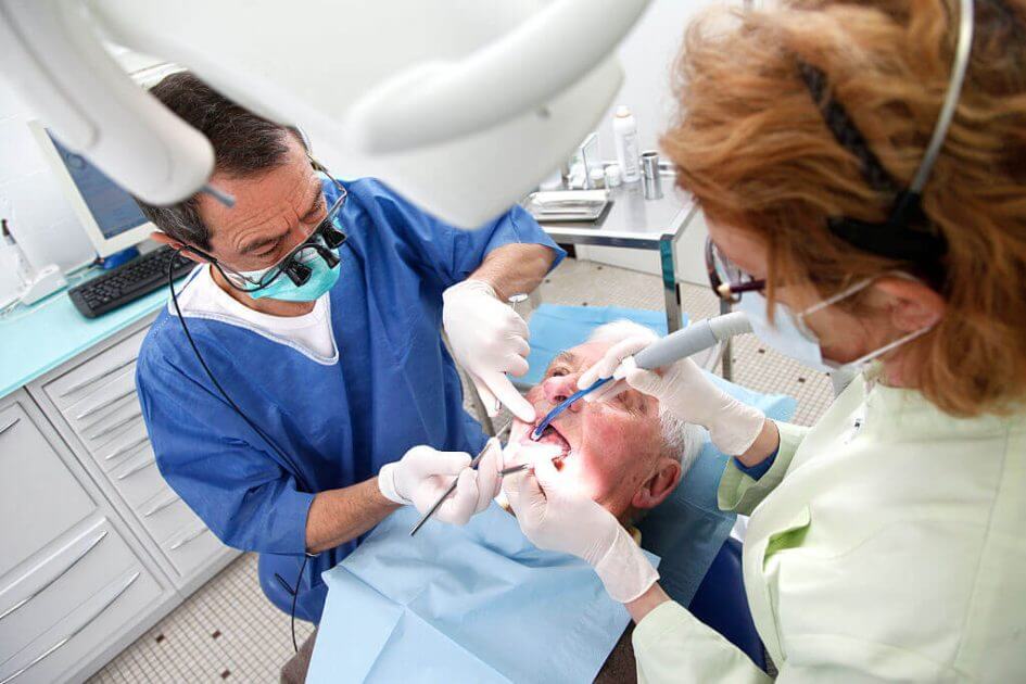 Renten-Roulette-mit-Fremdgeld-Zahnarzt-Pensionskasse-verzockt-Milliarden