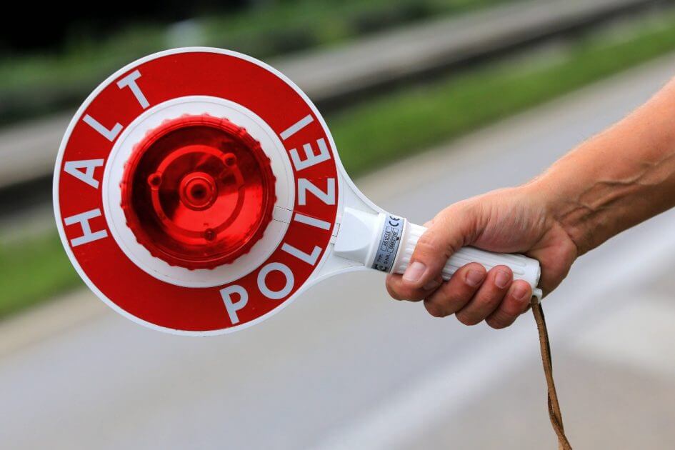 Adventzeit-Alkohol-am-Lenker-KfV-warnt-vor-E-Scooter-und-Rad-Unf-llen