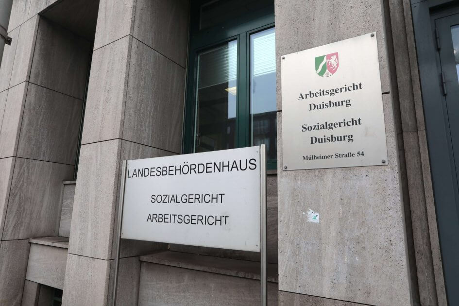 agg-klagen-serie-dachdecker-muss-nach-trans-klage-800-euro-zahlen