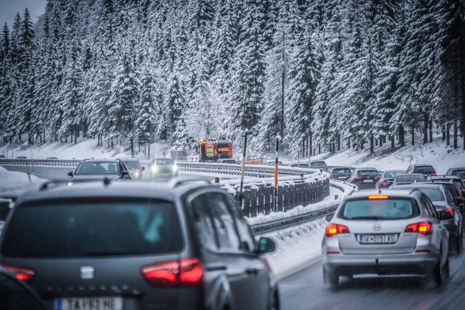 Feiertage-auf-der-Stra-e-Diese-Strecken-werden-zur-Geduldsprobe