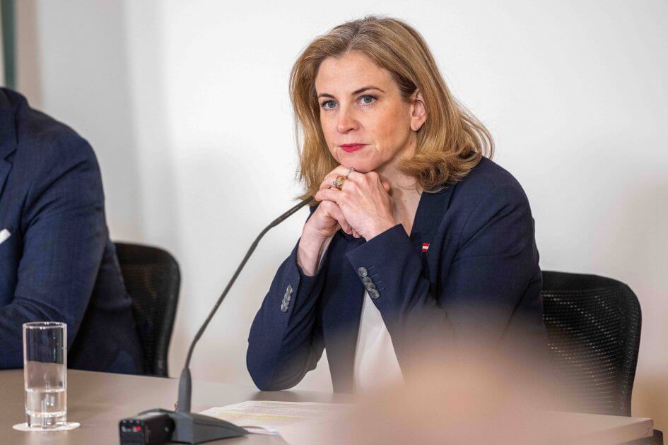 Chaos-im-Au-enministerium-Meinl-Reisinger-wegen-Postenvergabe-in-der-Kritik