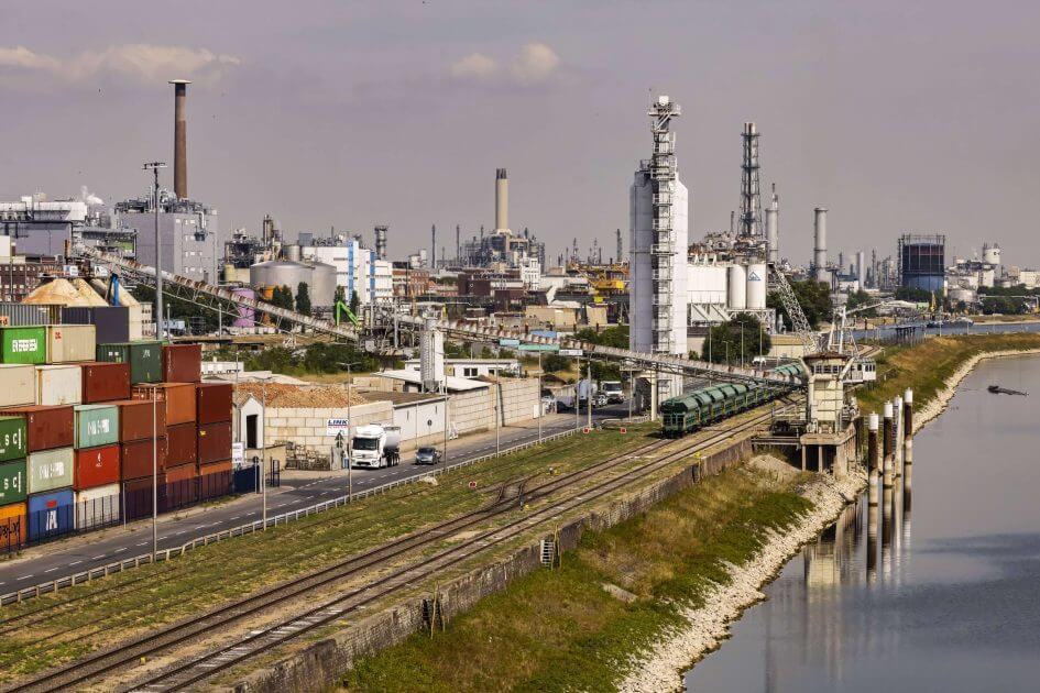 Stillstand-in-der-Chemiebranche-Wie-eine-Industriesparte-wirtschaftlich-ausblutet